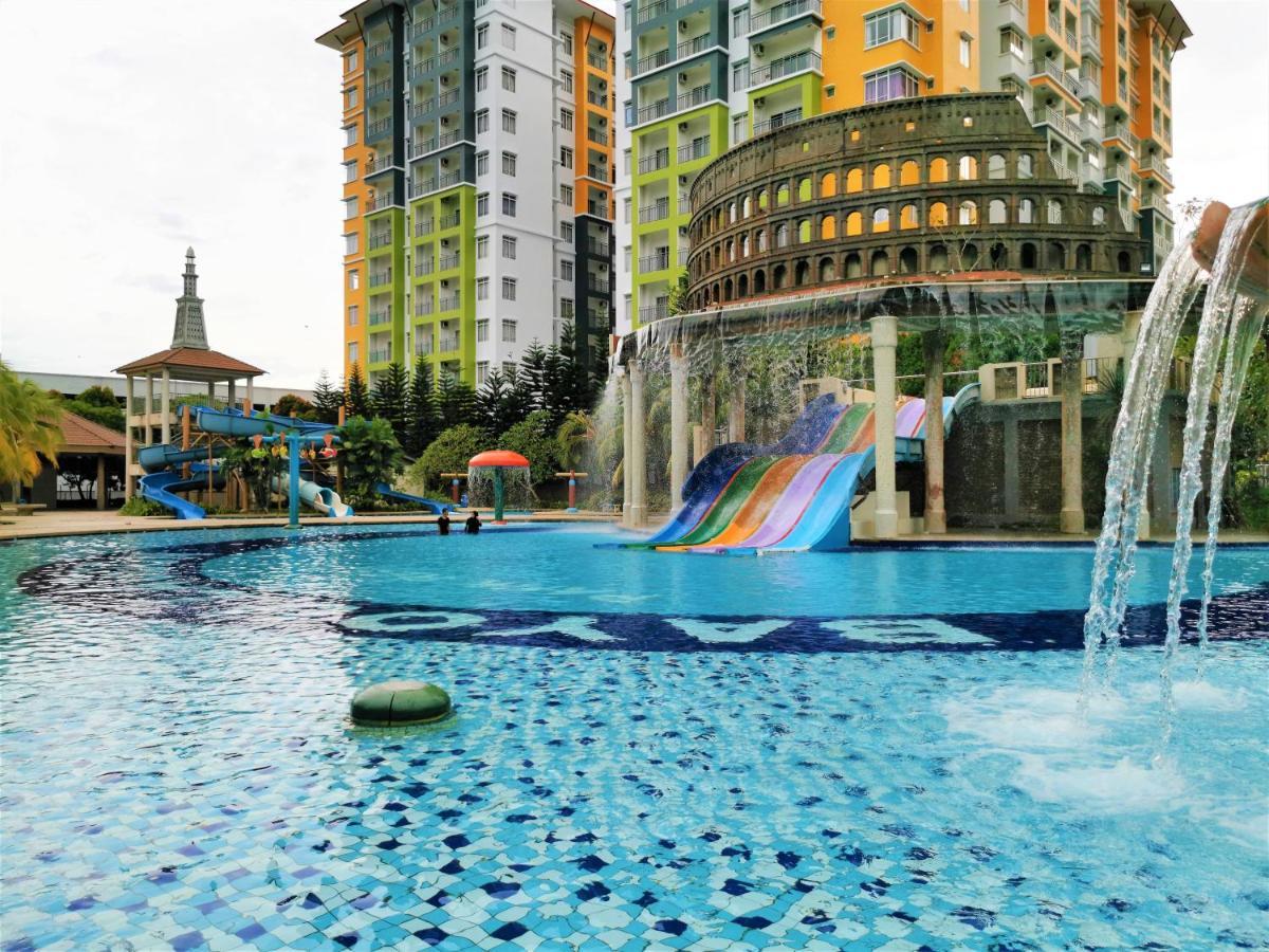 B - Lagoon Water Themepark Suite Melaka Town Buitenkant foto