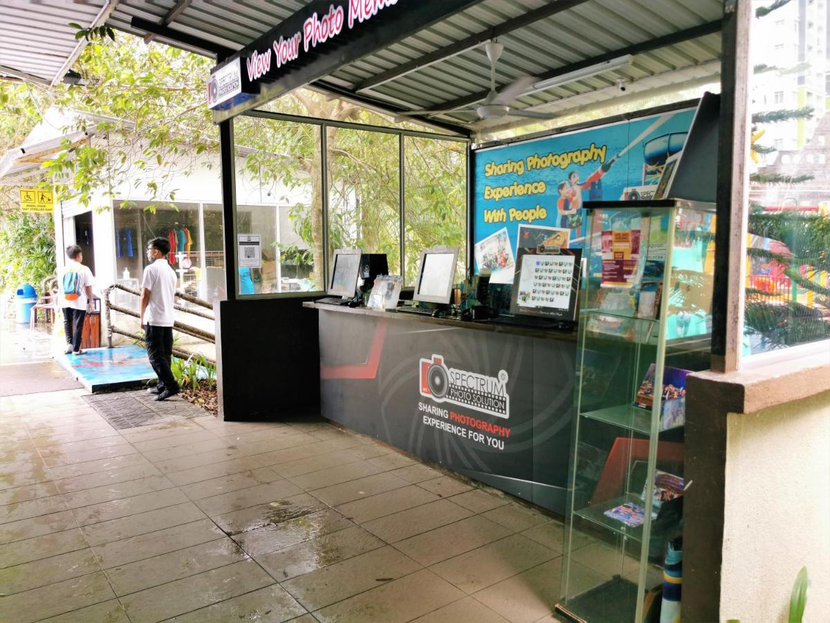 B - Lagoon Water Themepark Suite Melaka Town Buitenkant foto