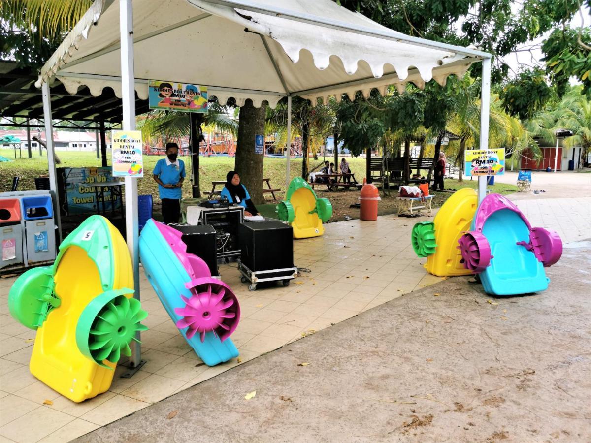 B - Lagoon Water Themepark Suite Melaka Town Buitenkant foto
