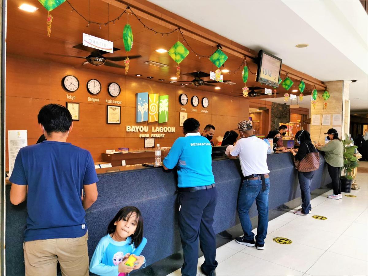 B - Lagoon Water Themepark Suite Melaka Town Buitenkant foto