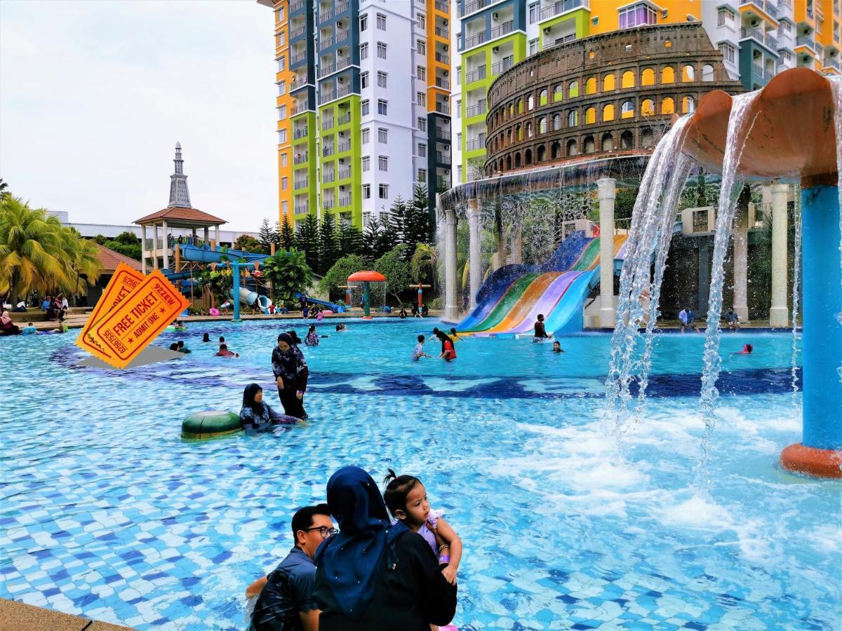 B - Lagoon Water Themepark Suite Melaka Town Buitenkant foto