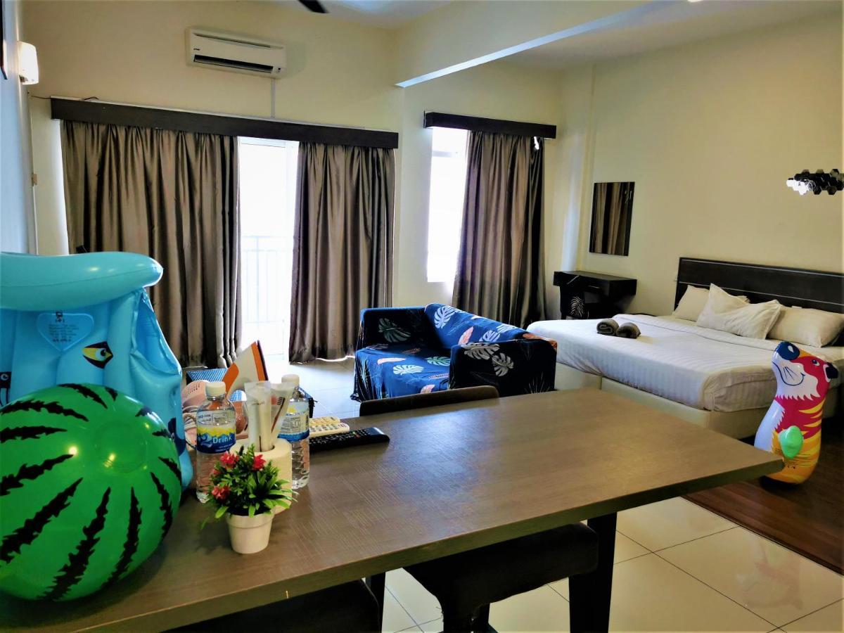 B - Lagoon Water Themepark Suite Melaka Town Buitenkant foto